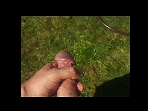 ❤️ Warm hottie laat haar pienk poesie naai en kom met 'n spuit in 'n somertuin ❤️❌ Superpornografie by ons af.porn-milf-300.ru ☑