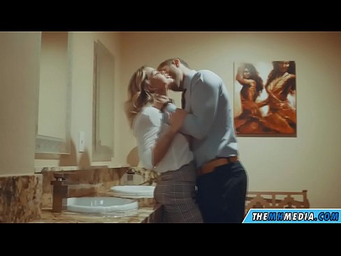 ❤️ Wanneer 'n rondborstige blondine jou in 'n openbare toilet verlei ❤️❌ Superpornografie by ons af.porn-milf-300.ru ☑